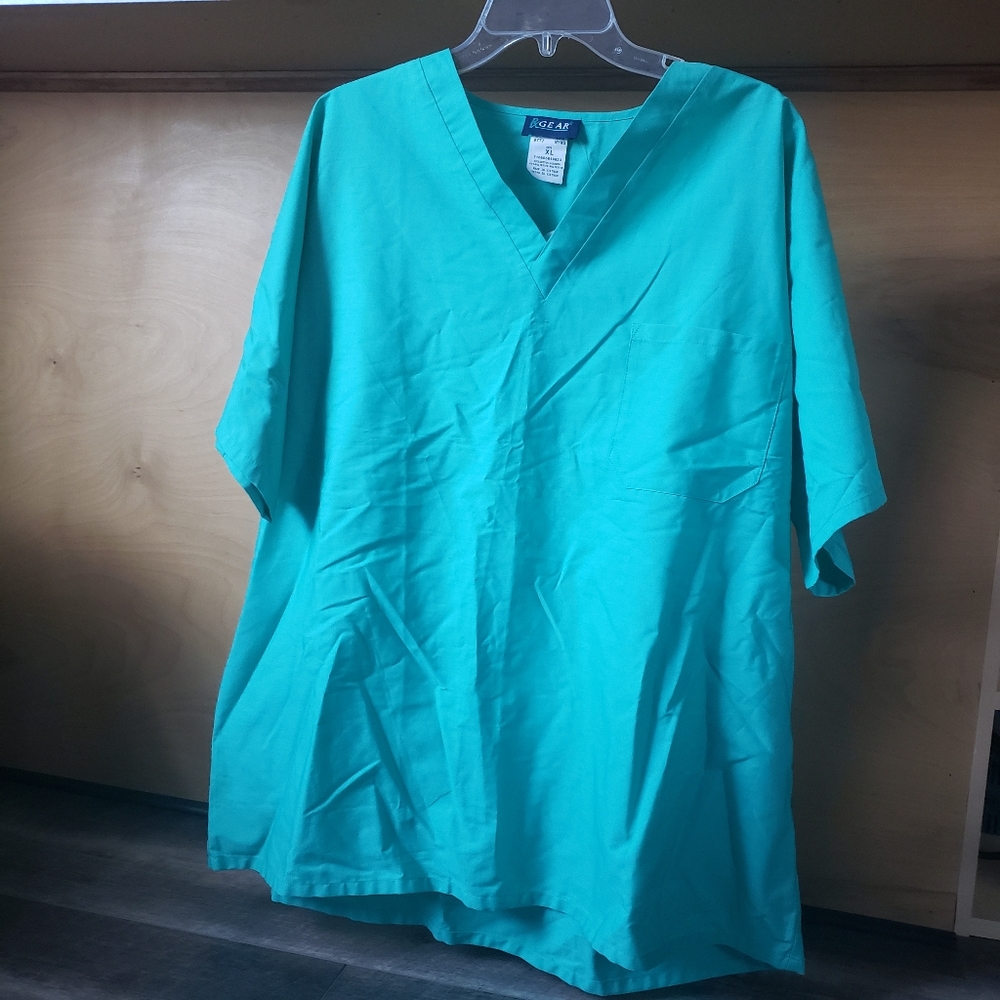 Men/woman scrubs shirt nwt size xl